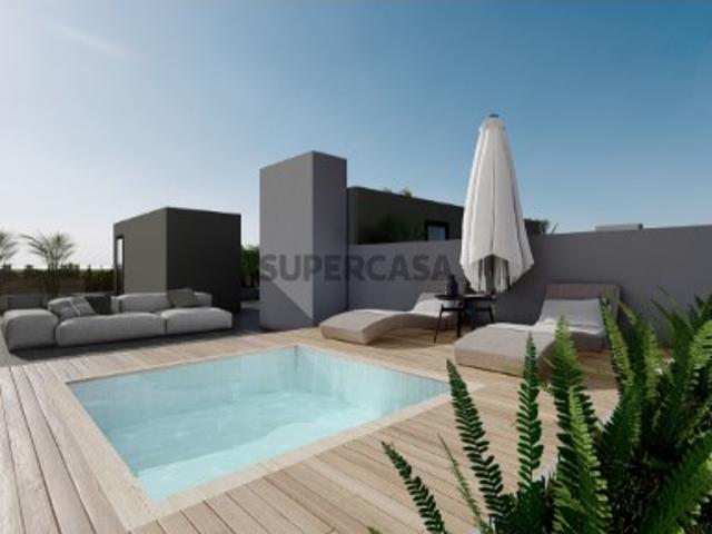 Luxuoso Apartamento T2, piscina e terraço privativo, estacionamento, em Olhão