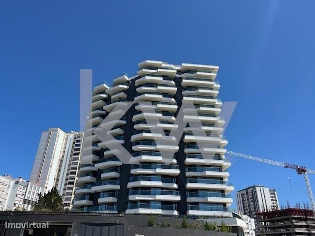 Luxuoso Apartamento T3 na Torre Girassol Miraflores, Linda a Velha