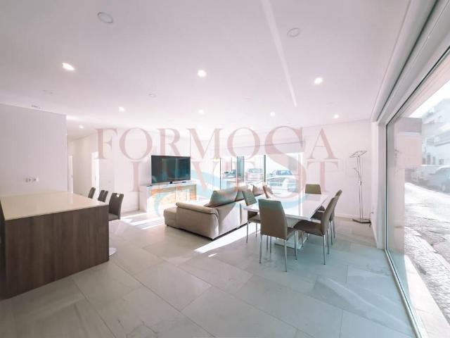 Luxuoso e luminoso apartamento T2 no centro histórico da Fus. 115m² Moncarapacho e fuseta