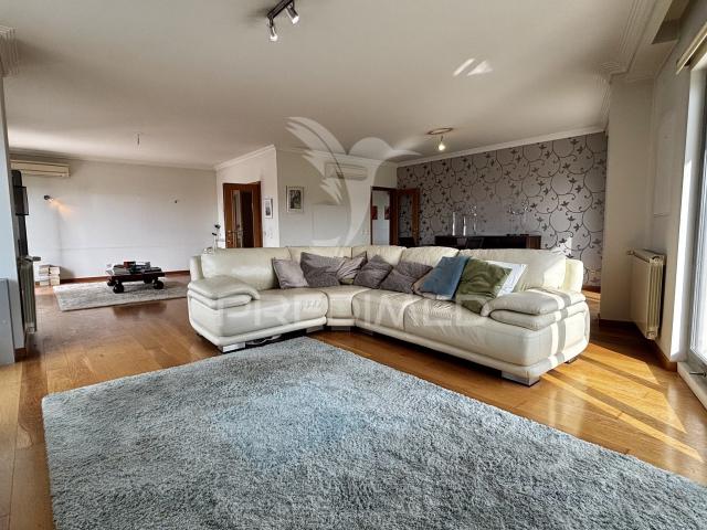 Luxuoso Penthouse em São Domingos de Benfica