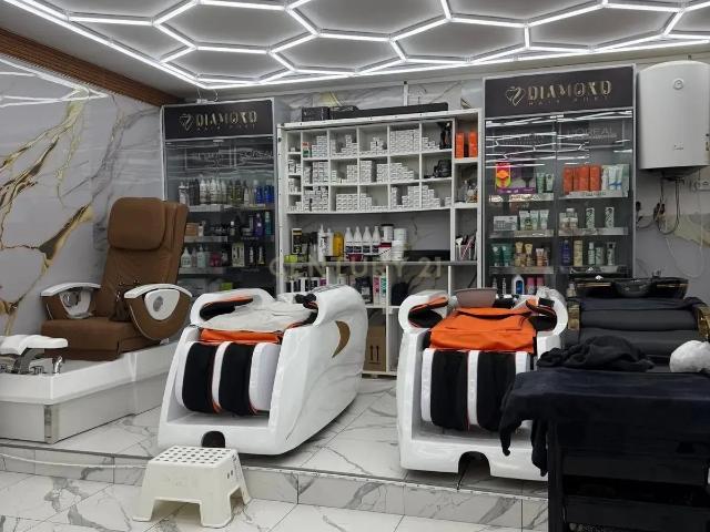 Luxuoso Salão de Cabeleireiro em Odivelas, Lisboa para Trespasse