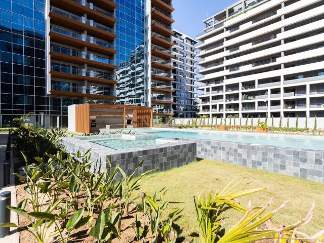 Luxuoso T3 no Condomínio Monview com piscina, jardim, sauna, ginasio e garagem