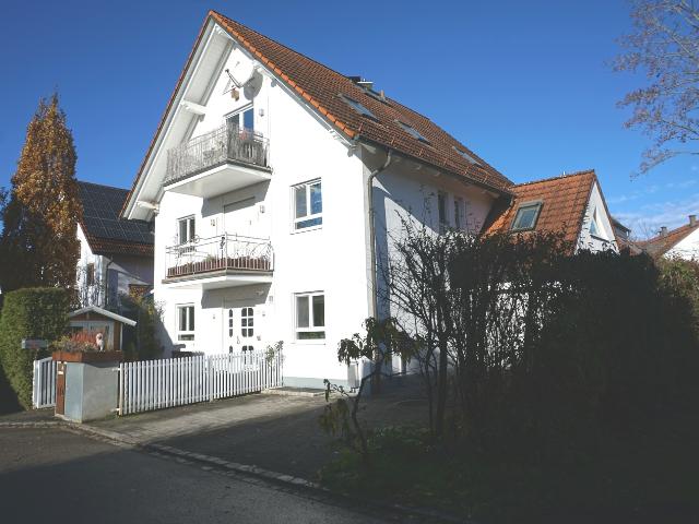 Luxus trifft Lage: Freistehendes EFH mit Spa, Garten & Kamin in Puchheim