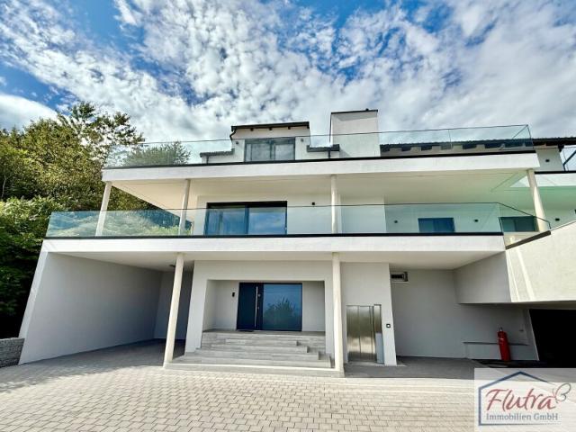 Luxus trifft Natur Exklusive Gartenwohnung im Haus Charakter mit Pool und großer Terrasse in Altlichtenberg!