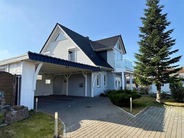 Luxus & Wohlfühlatmosphäre mit Pool & Sauna in Rostock Evershagen