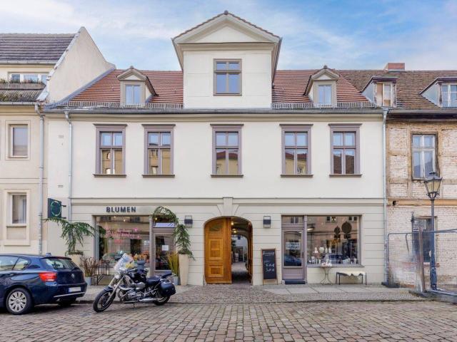 Luxus Wohnung am Jägertor Altbau saniert Denkmalschutz