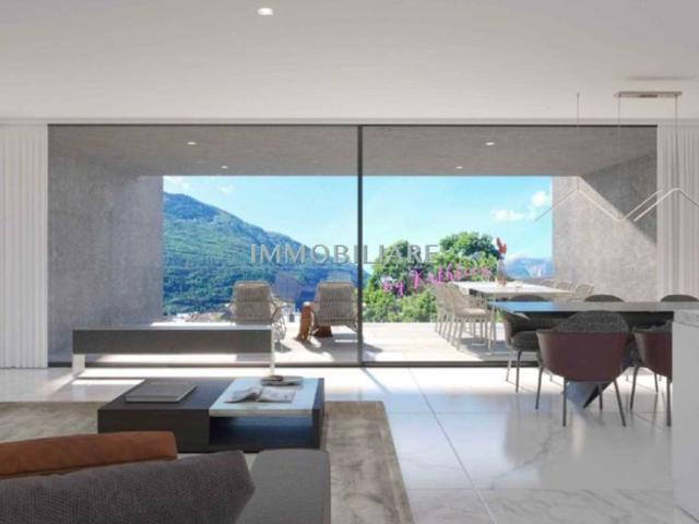 Luxus Apartment mit 3 Zimmern zu verkaufen in Solduno, Kanton Tessin