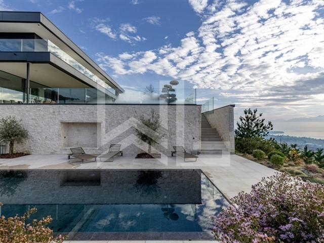 Luxus Architekturvilla mit Panoramablick