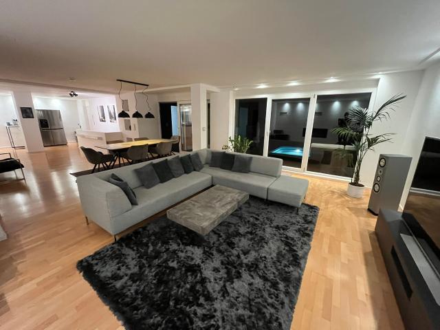 Luxus Bungalow mit Sauna, Gym & großzügiger Terrasse