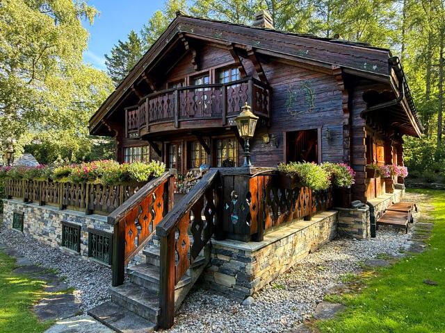 Luxus Chalet 6.5 Zimmer + unabhängiges Mazot – Crans Montana