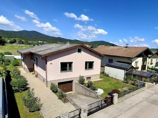 Luxus Haus mit 4 Zimmer zu verkaufen in Sooss, Niederösterreich