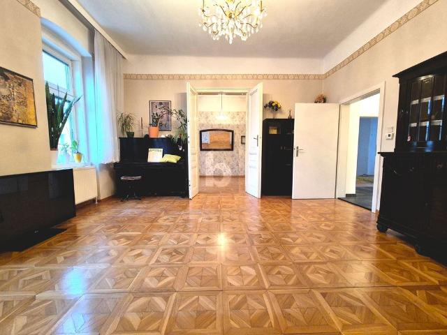Luxus Haus mit 5 Zimmer zu verkaufen in Brunn am Gebirge, Niederösterreich