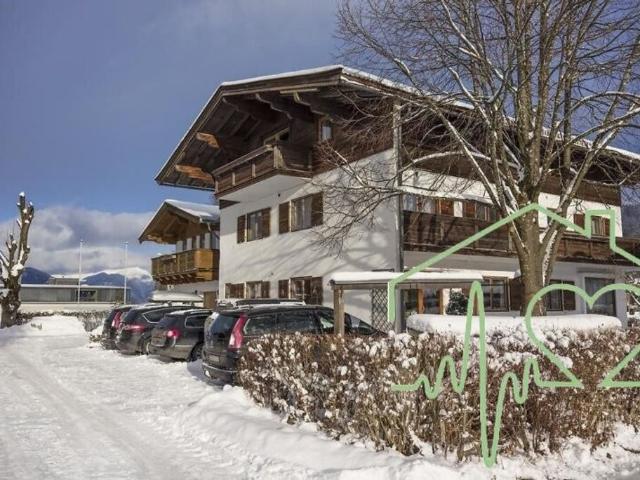 Luxus Haus mit 690 m2 zu verkaufen Oberndorf in Tirol, Tirol