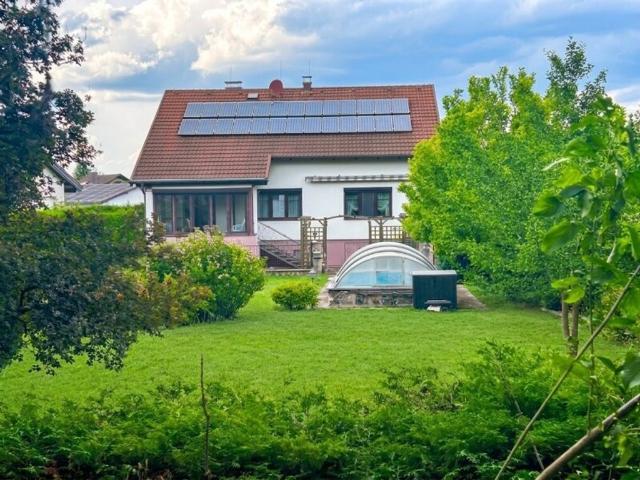 Luxus Haus mit 6 Zimmer zu verkaufen in Sollenau, Österreich