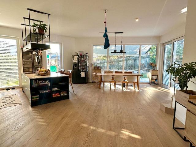 Luxus Haus mit 6 Zimmer zu verkaufen in Perchtoldsdorf, Österreich