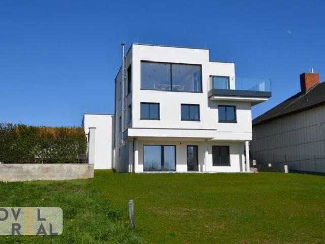 Luxus Haus mit 7 Zimmer zu verkaufen in Schwechat, Niederösterreich