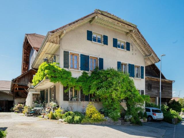 Luxus Haus mit 10 Zimmer zu verkaufen in Ogens, Schweiz