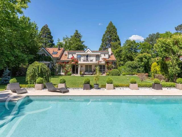 Luxus Haus mit 10 Zimmer zu verkaufen in Conches, Genf