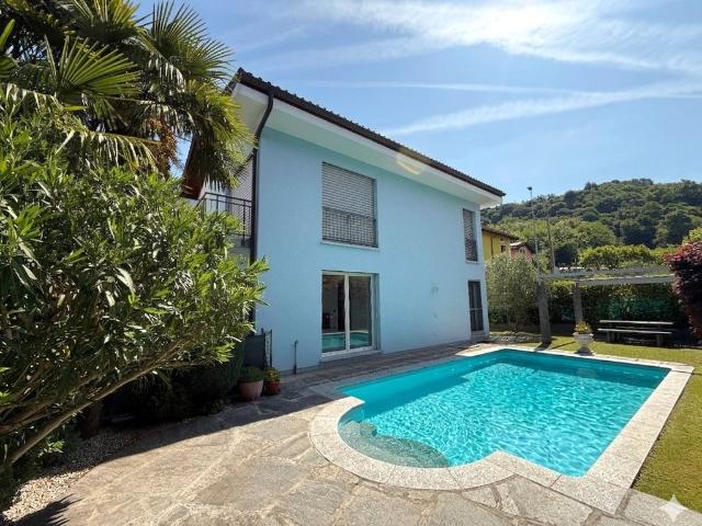 Luxus Haus mit 200 m2 zu verkaufen Mendrisio, Kanton Tessin