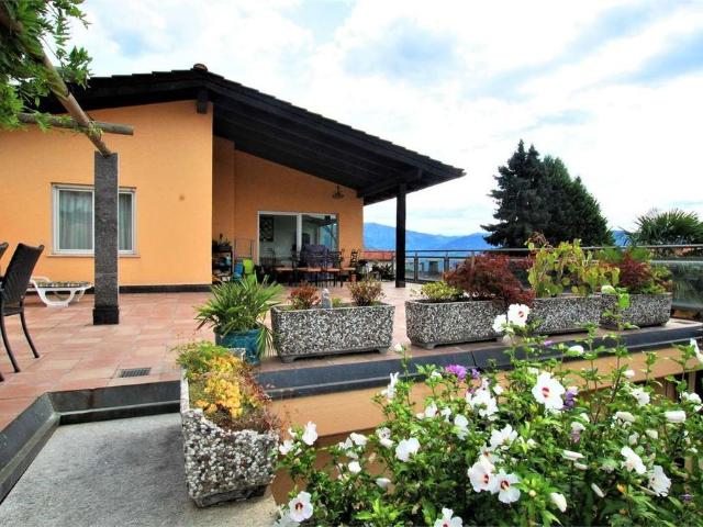 Luxus Haus mit 240 m2 zu verkaufen Arosio, Schweiz