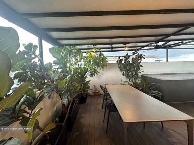Luxus Hills ph 7 D28, Terrace