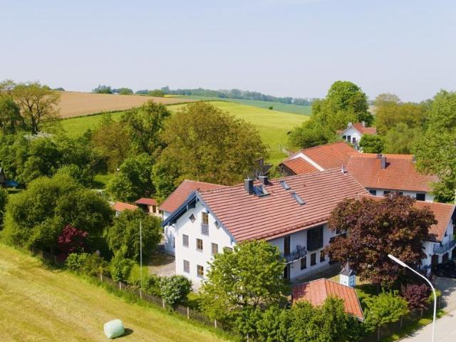 Luxus Landhaus Idylle mit ELW und auf modernsten Stand Gelegenheit für Privat und Gewerbe!