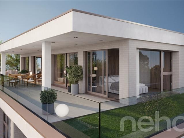 Luxus Penthouse mit Terrasse und Balkon