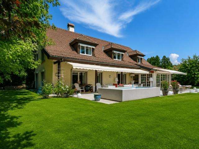 LUXUSIMMOBILIE 9 ZIMMER + SCHWIMMBÄDER