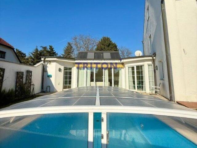 Dieses Haus ist ein echter Familienhit Elegante Immobilie mit Pool