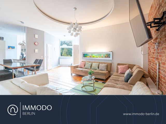 ? Luxussanierter Altbau Moderne 5 Zi Wohnung mit 2 Balkonen, Echtholzdielen & hohen Decken
