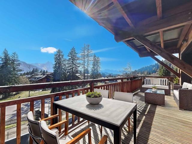 Luxuswohnung mit Blick auf die Berge, nur einen Steinwurf von der Piste entfernt