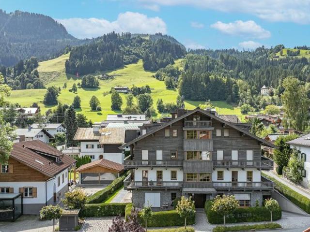 Luxuswohnung mit Pool in zentraler Toplage