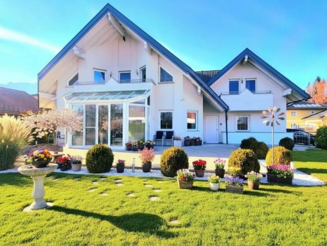 Top Gelegenheit ! Modernes großzügiges Traumhaus nähe Mondsee