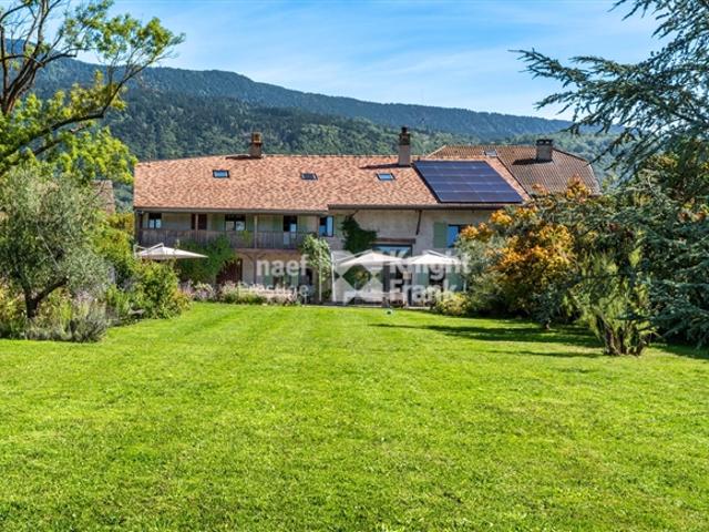 Luxuriös renoviertes Einfamilienhaus