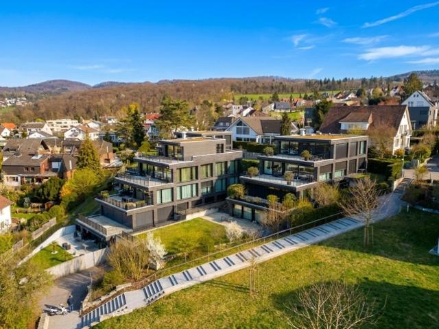 Luxuriöse 3.5 Zimmer Terrassenwohnung mit Minergie Standard