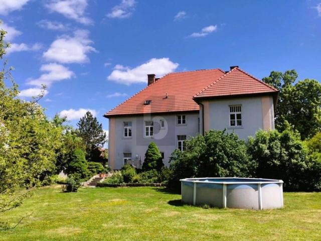 Luxuriöse 10 Zimmer Villa zu verkaufen in Ebreichsdorf, Niederösterreich