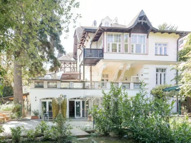 Luxuriöse 12 Zimmer Villa zu verkaufen in Wien, Österreich
