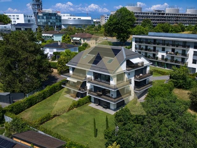 Luxuriöse 2.5 Zimmer Wohnung mit Garten
