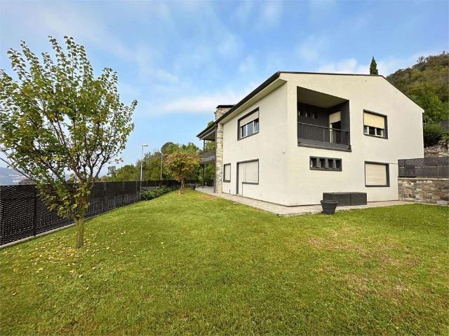 Luxuriöse 4 Schlafzimmer Villa zu verkaufen in Vacallo, Schweiz