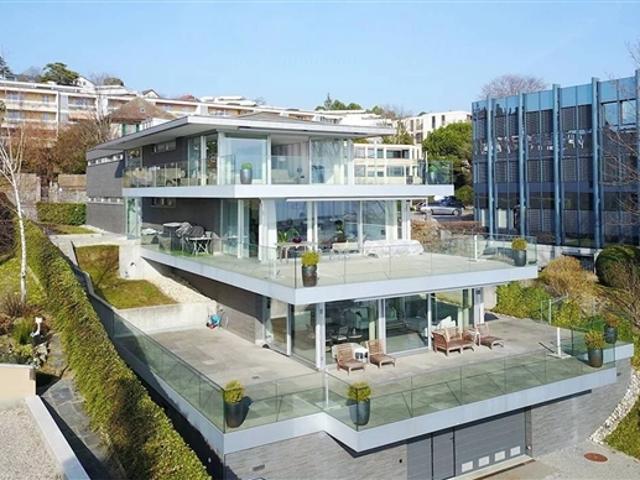 Luxuriöse 5,5 Zimmer Wohnung mit hohem Standard