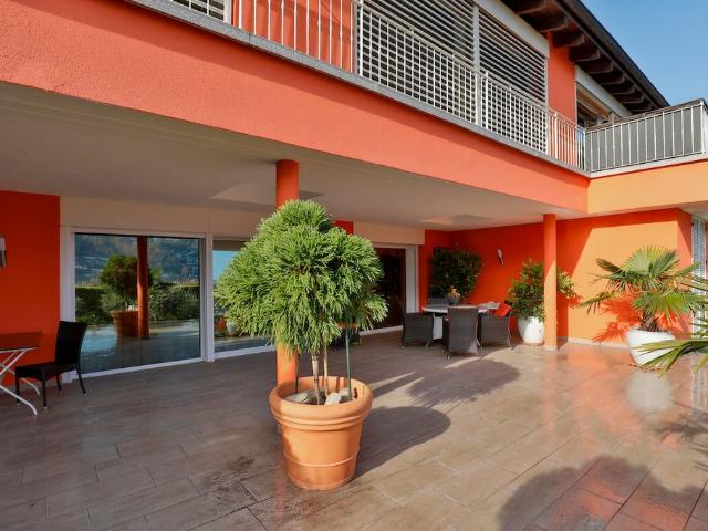 Luxuriöse 6 Zimmern Villa zu verkaufen in Magliaso, Lugano, Kanton Tessin