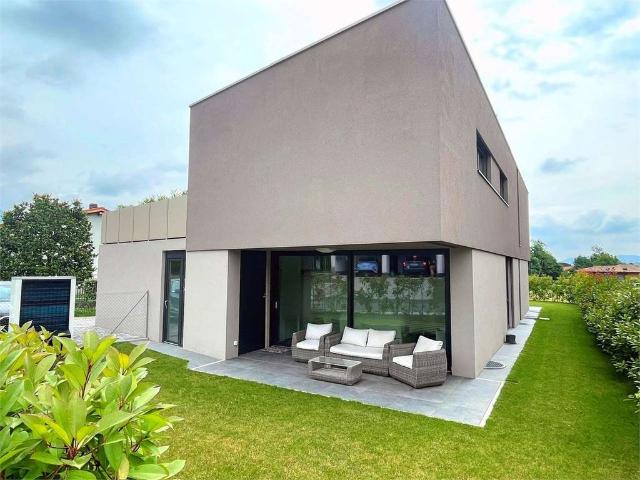 Luxuriöse 8 Zimmer Villa zu verkaufen in Sankt Pietro, Kanton Tessin
