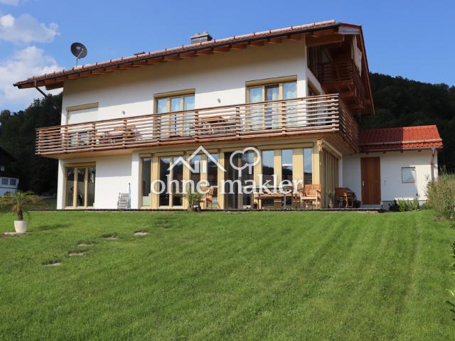 ERDGESCHOSS WOHNUNG MIT TERRASSE UND GARTEN IN BESTLAGE