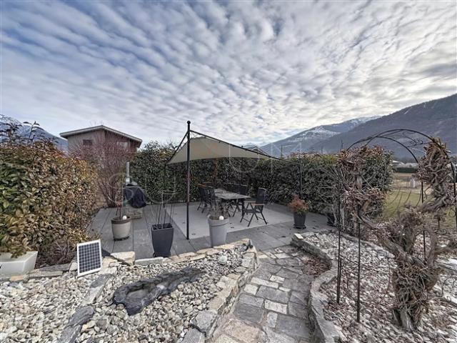 Ardon Villa mit Schwimmbad auf 1.500 m²