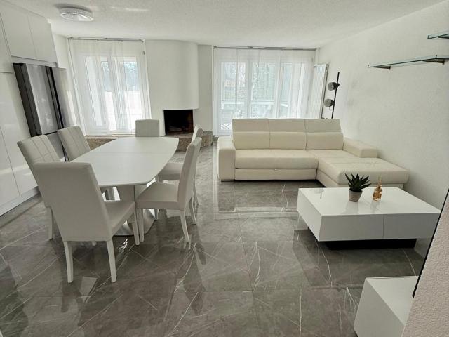 Luxuriöse Wohnung an ruhiger Lage