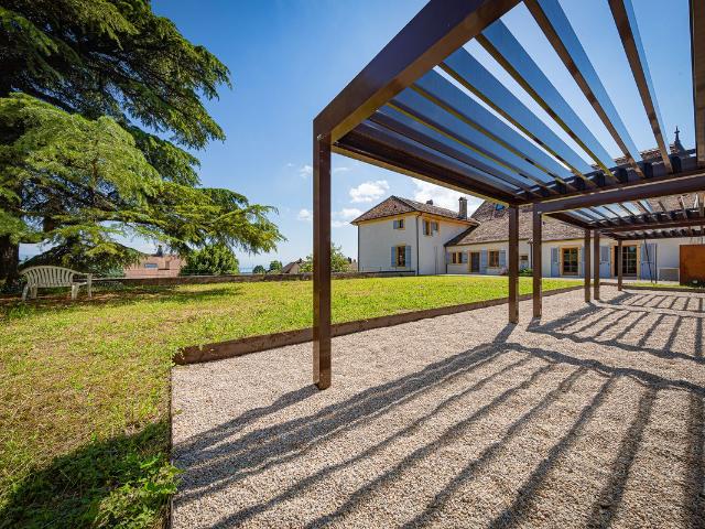 Luxuriöse Wohnung mit Garten