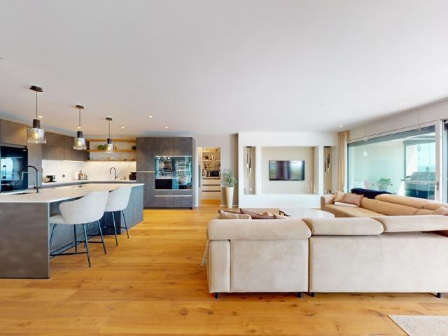 Luxuriöse Terrassenwohnung mit unverbaubarem Bergpanorama