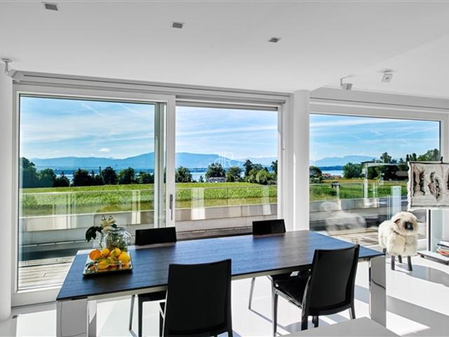 Luxuriöse und geräumige Loft Wohnung zum Verkauf in Coppet