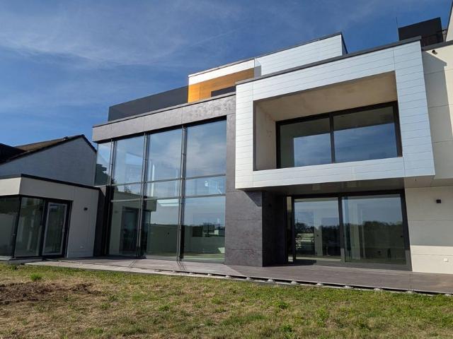 Luxuriöse Villa, 4 Schlafzimmer, zu verkaufen in Im Diepental 42, Düsseldorf, Düsseldorf District, Nordrhein Westfalen