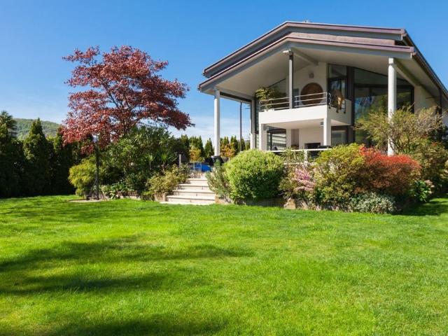 Luxuriöse Villa zu verkaufen in Lakefront, Magliaso, Lugano, Kanton Tessin